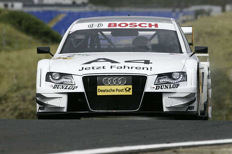 Tom Kristensen lignede hurtigste mand i DTM-kvalifikationen på Zandvoort, men gled til sidst ned på en tredjeplads efter et forkert team-sats med dæktrykket.